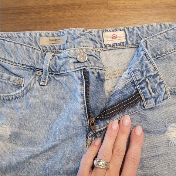 AG Adriano Goldschmied “Bonnie” Relaxed Distressed Denim Shorts Size 26 EUC - Picture 6 of 9